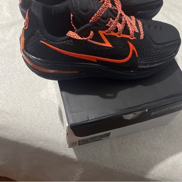 NIKE AIR ZOOM G.T. CUT EYBL